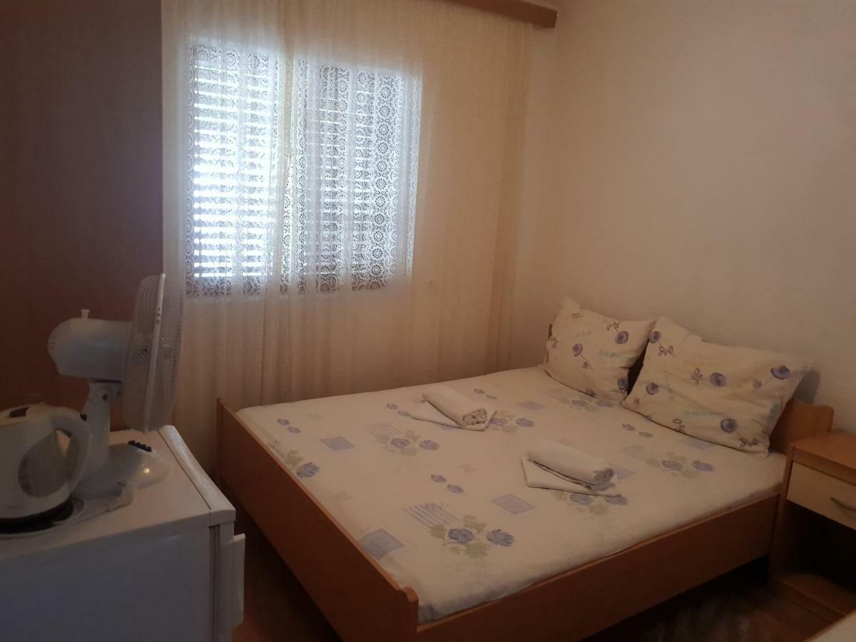 Guest House Alisa Hvar Town Exterior foto